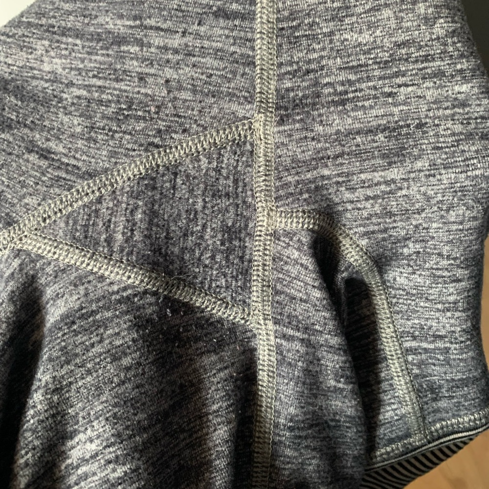 Lululemon crops - Picture 4 of 6